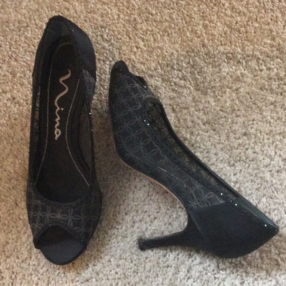 Nina Black Peep-Toe Women's Shoes size 7M.